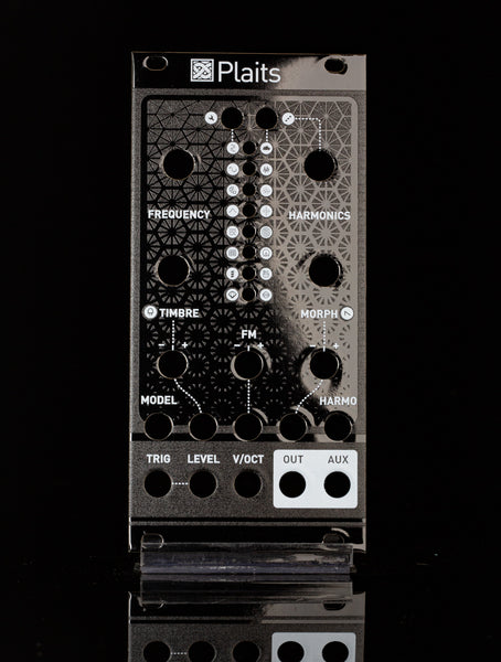 Plaits Panel – magpie modular